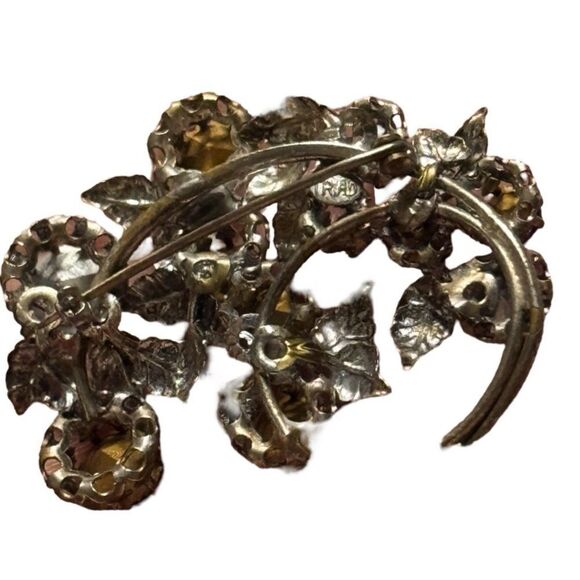 Brooch-Vintage 1950s-60s TRIAD Blue Rhinestone Grape Cluster - Picture 2 of 2